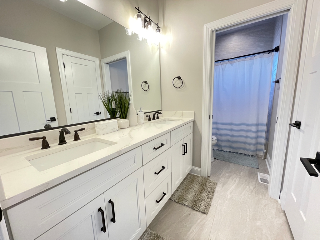 1st floor hall bath