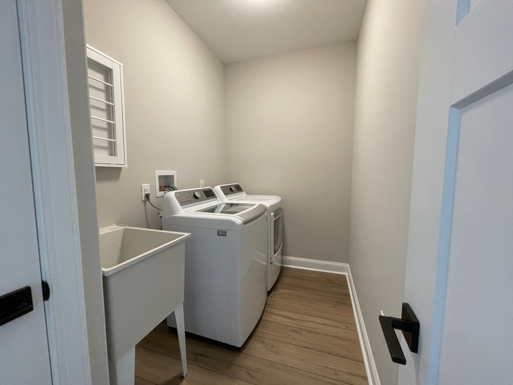 Laundry 2nd floor
