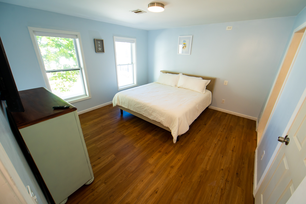 Master bedroom king size