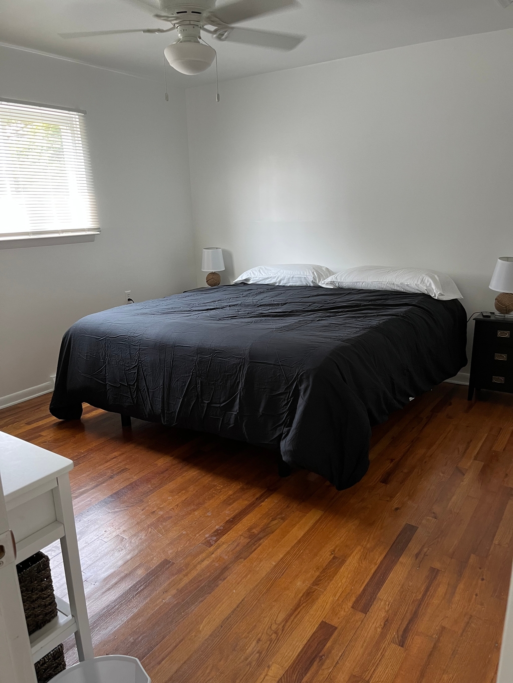 King size bed