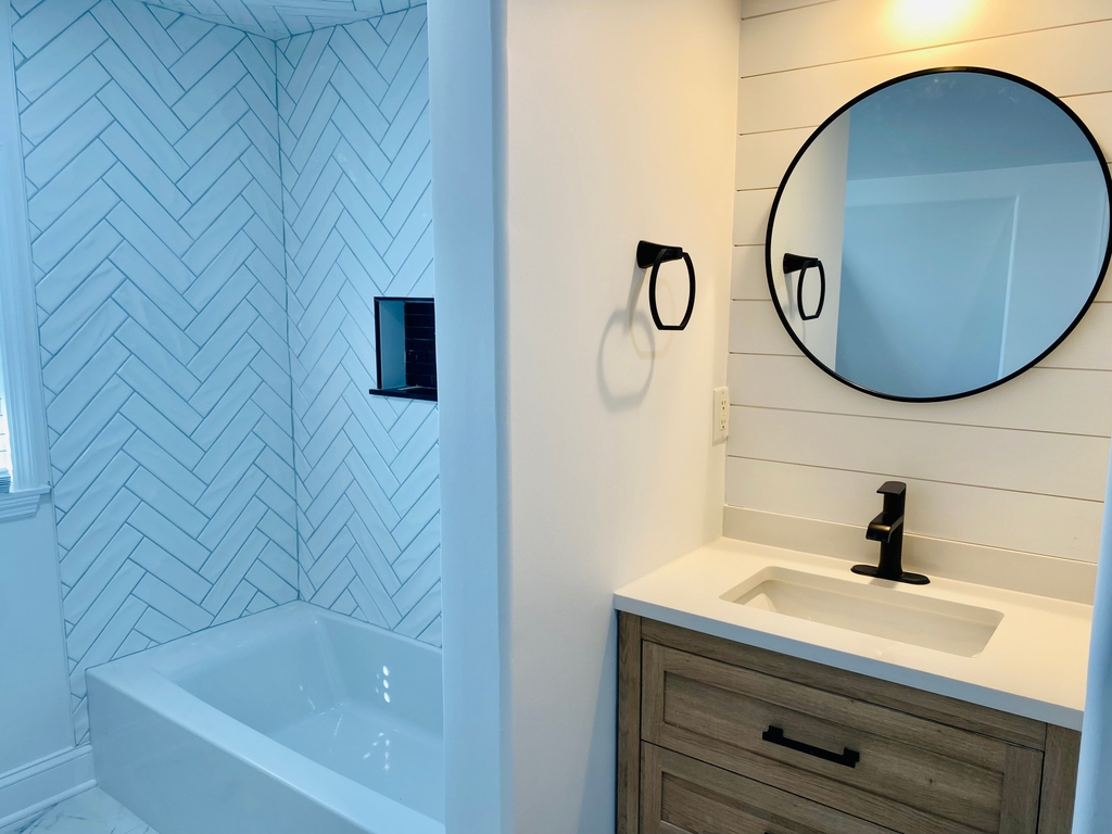 2nd Bathroom