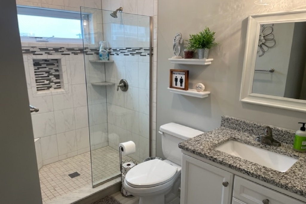 2nd Floor bathroom