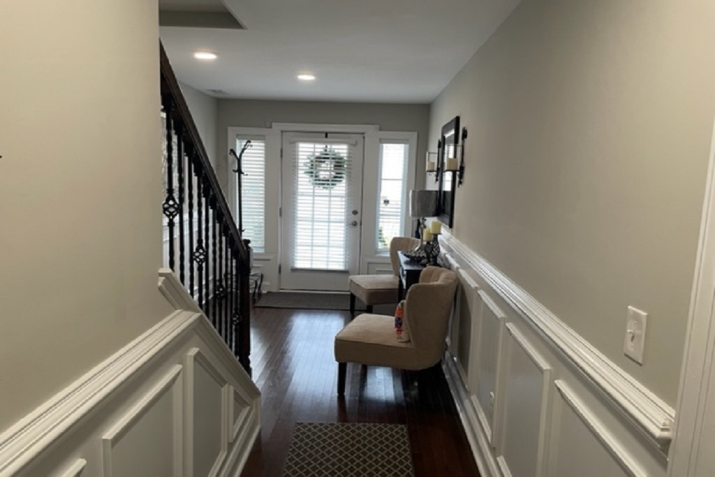 1st floor hallway