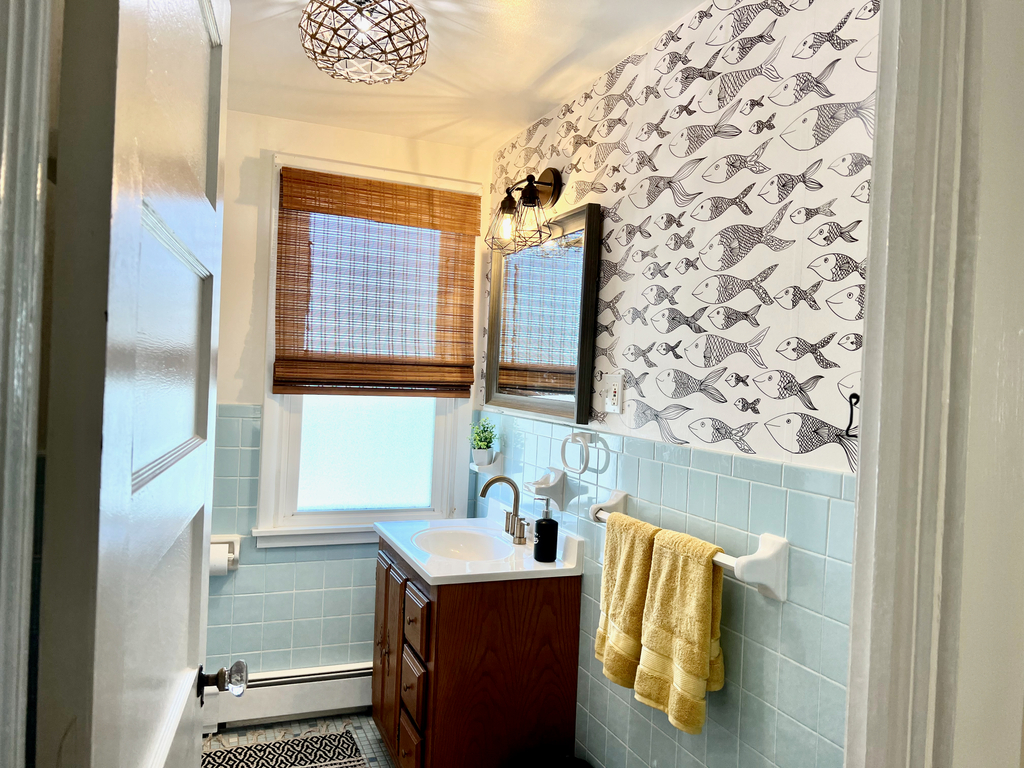 2nd Floor Bathroom