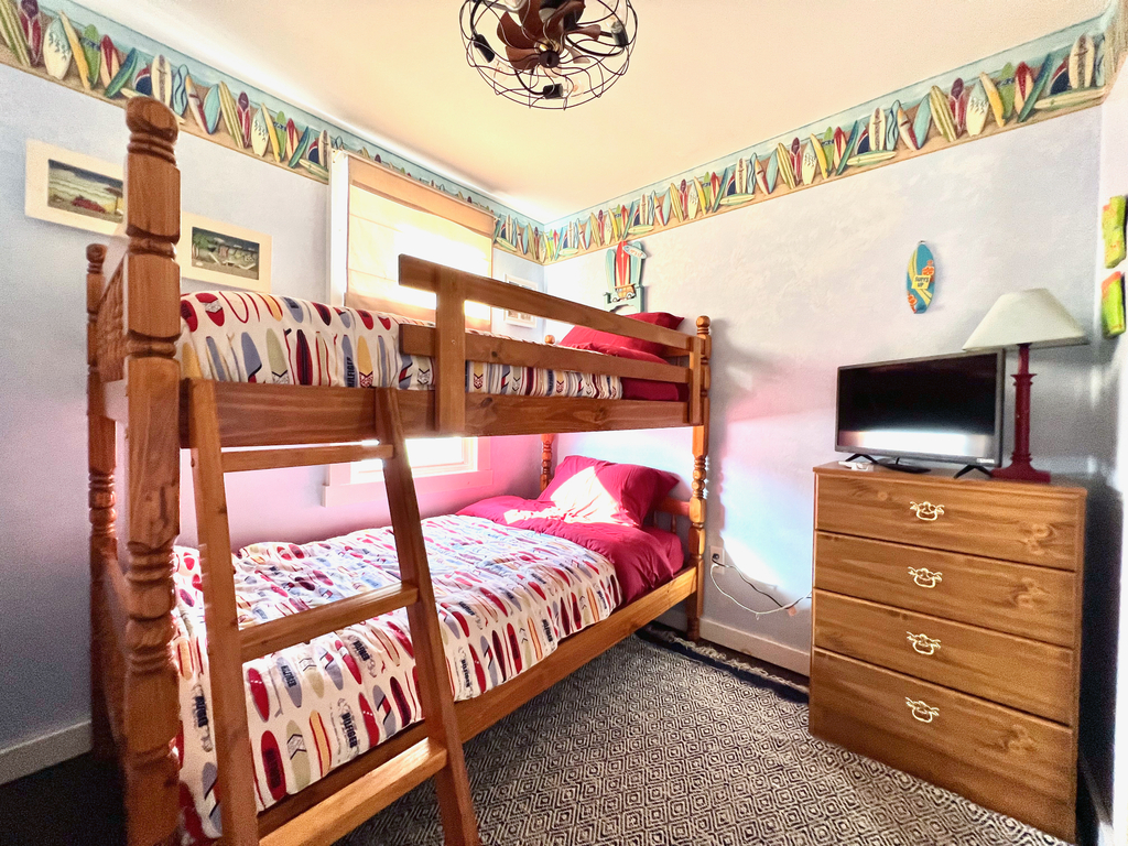 2nd Floor Bunk Room