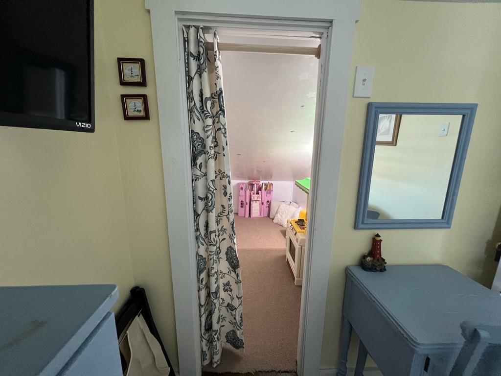 2nd Floor Queen Bedroom - Kids Playroom
