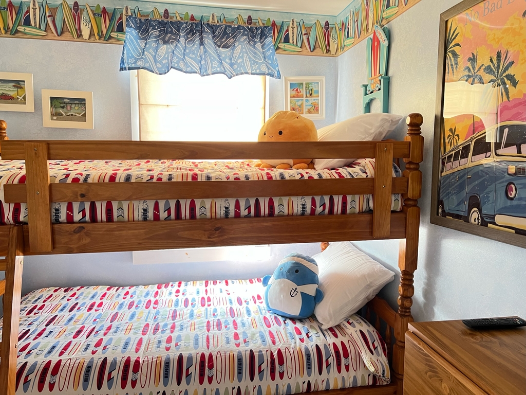 2nd Floor Bunk Room