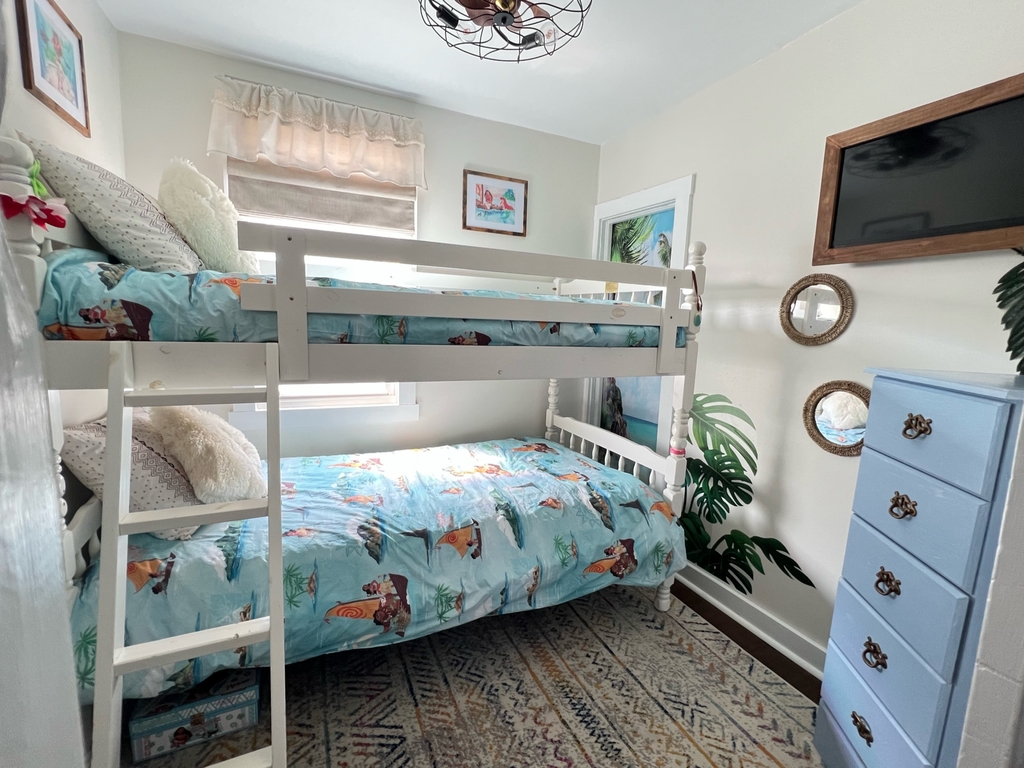 2nd Floor Bunk Room