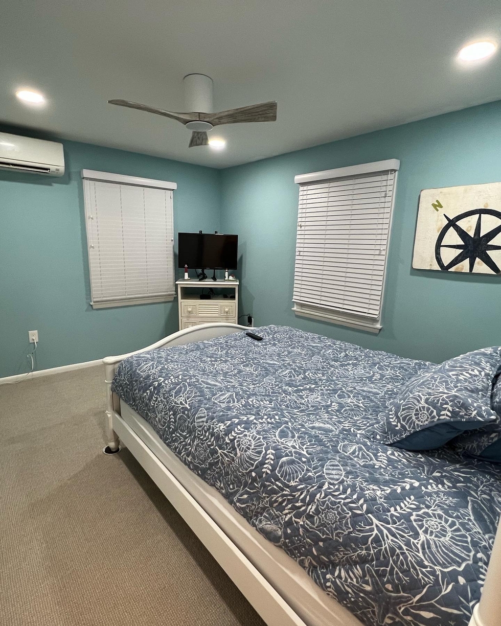 Queen bedroom