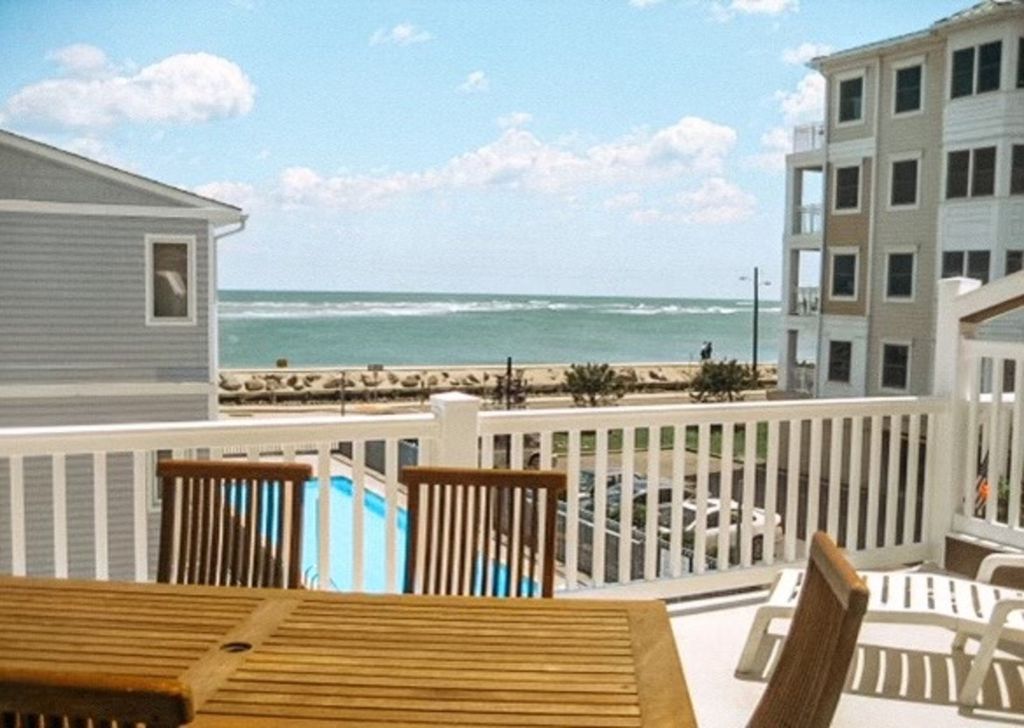 BEAUTIFUL Anglesea Condo with Ocean Views & Pool! North Wildwood