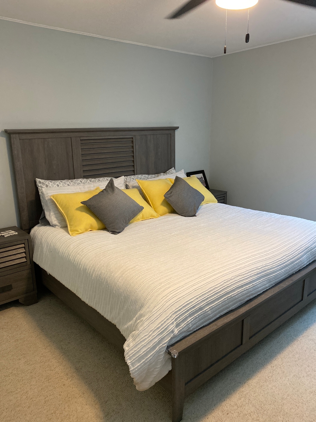 Master - King bed