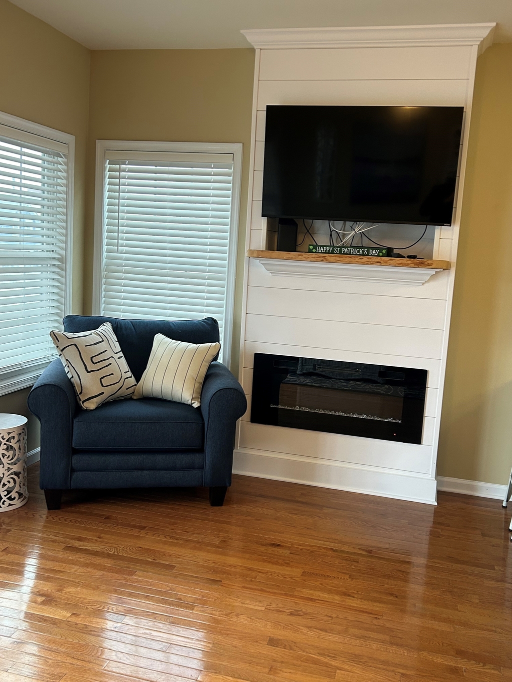 LR - new chair and a half, custom Shiplap entertainment center